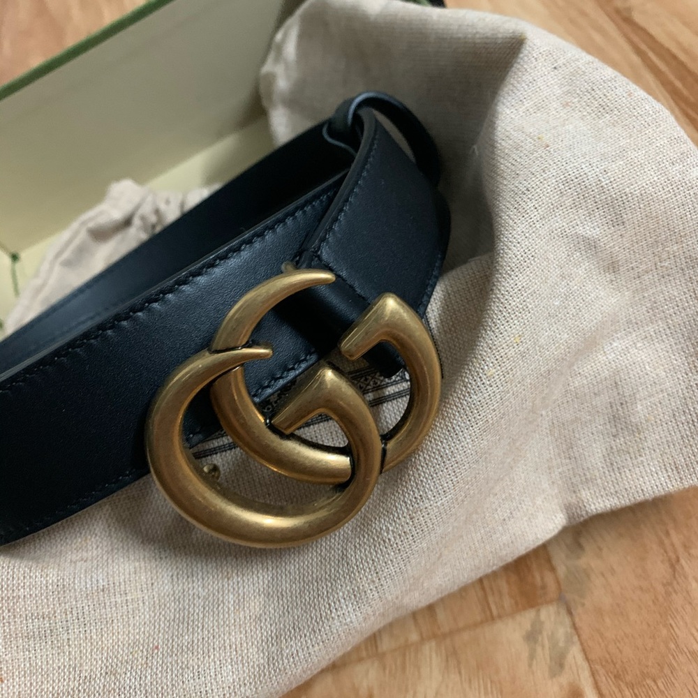 Authentic Gucci Leather belt with Double G buckle